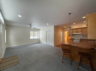 118 State Route 30 #1, Newfane, VT 05345