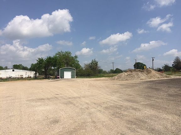 2nd image of 17886 State Highway 135