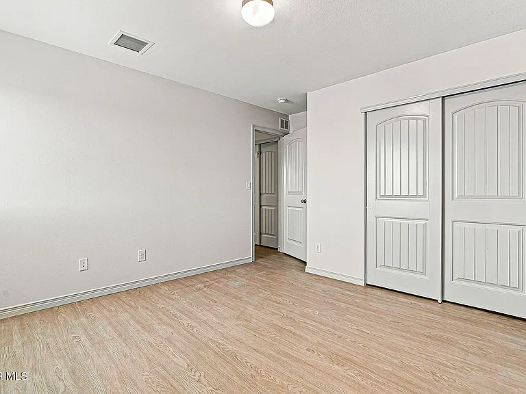 1089 Indigo Sky St — Photo 34