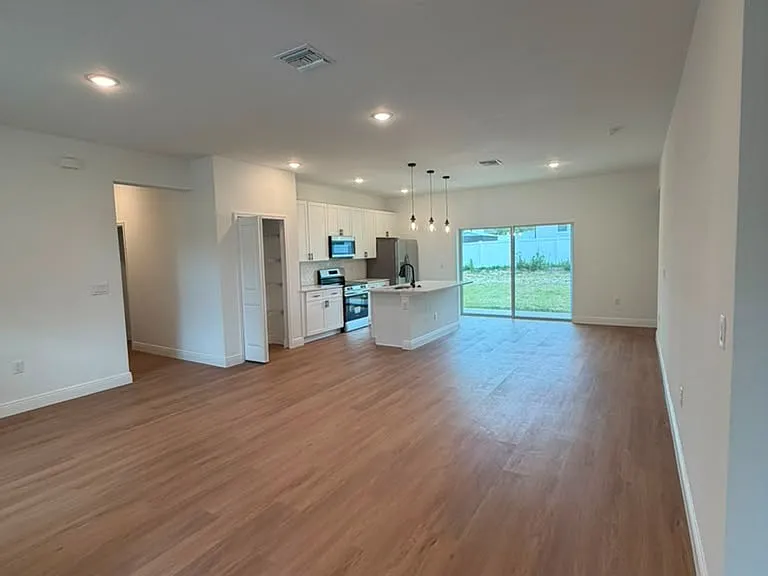 16376 SW 27th Cir — Photo 34