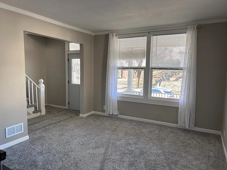 4747 Capitol Ave — Photo 11