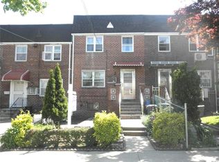 14818 Booth Memorial Ave, Flushing, NY 11355