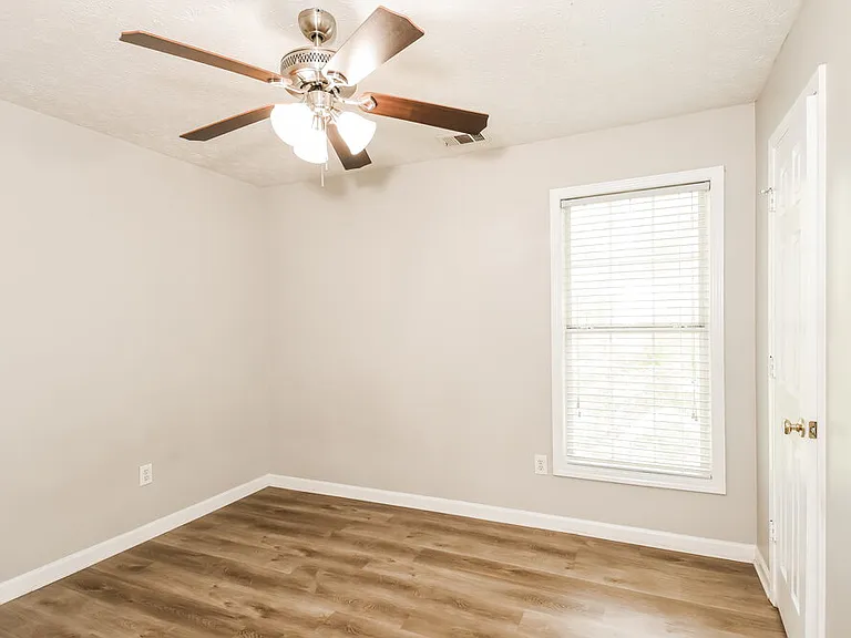 2580 Candler Way SW — Photo 14