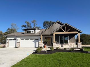 34 Victory Ln, Holland, OH 43528
