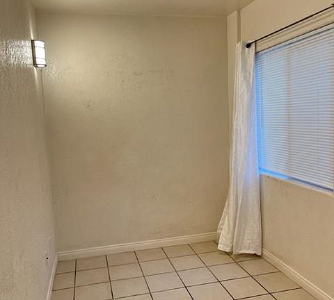 5th image of 1818 Wilson Ave