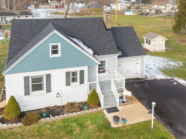 11 Highland Dr, Mount Vernon, OH 43050