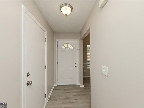 4th image of 3687 Gray Birch Dr