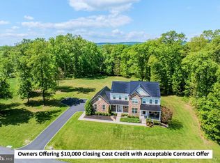 14963 Creek Point Ct, Hillsboro, VA 20132