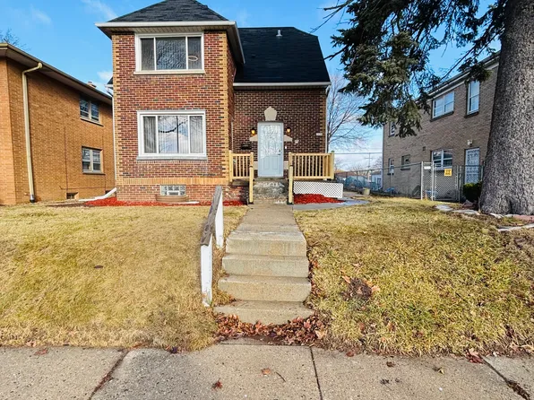 7126 W Congress St, Milwaukee, WI 53218