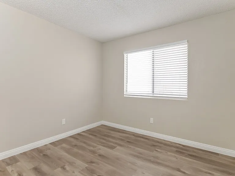 2562 Machado Dr — Photo 13