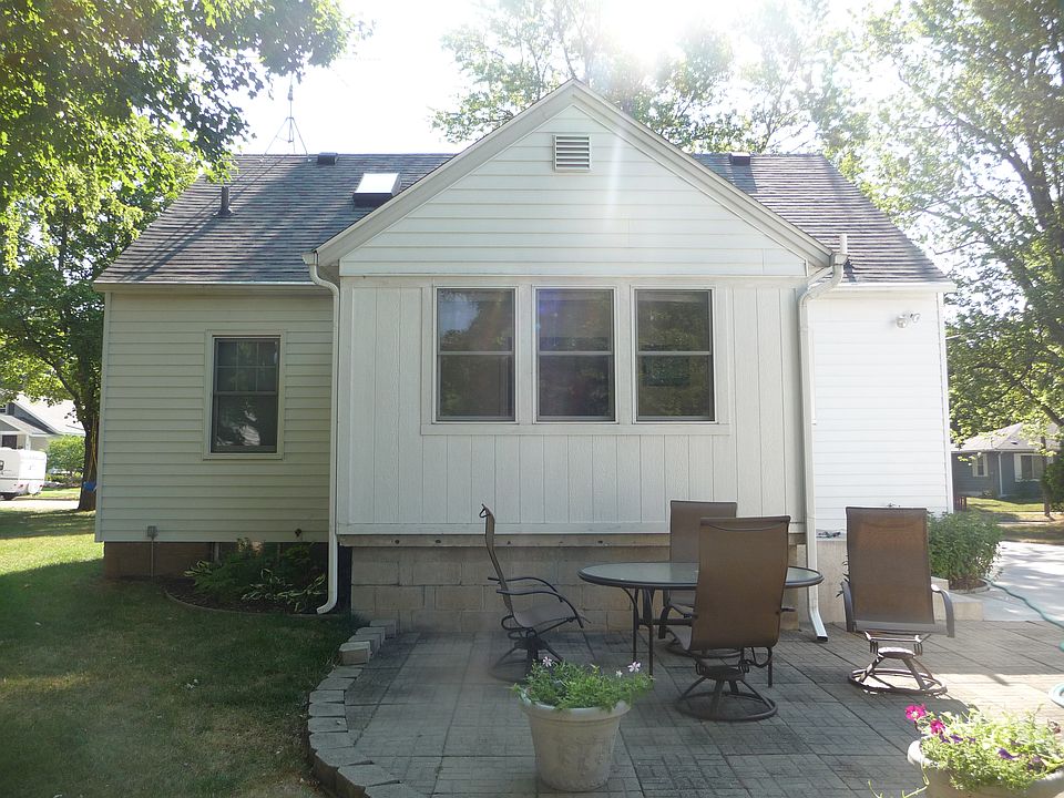 2nd image of 3377 Elwood Ave SW