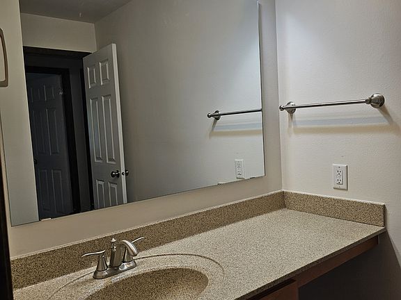 5th image of 6419 Bridge Rd APT 204