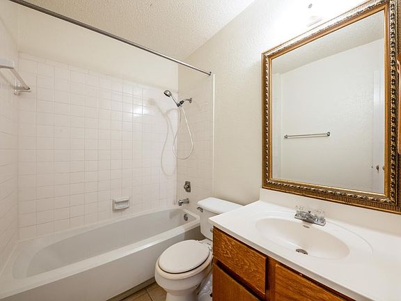 5th image of 1601 Jersey Dr