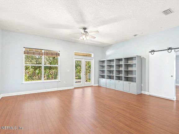 4th image of 916 S GARDEN LAKE Drive