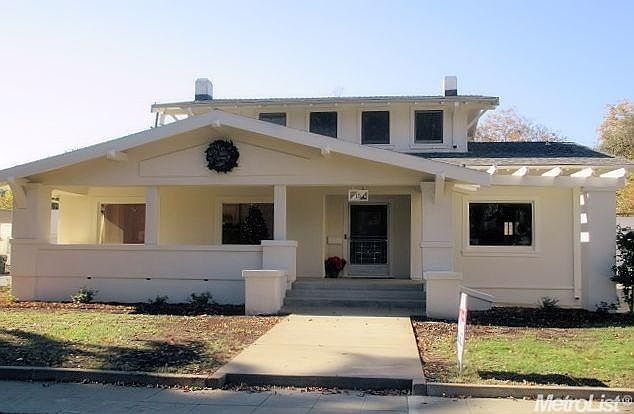 1st image of 15 Palm Ave