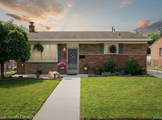 32705 Joy Rd, Westland, MI 48185