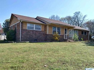 4302 Kenwood Dr NW, Huntsville, AL 35810