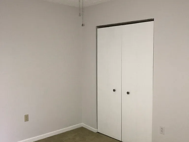 1130 Valleyview Dr — Photo 33