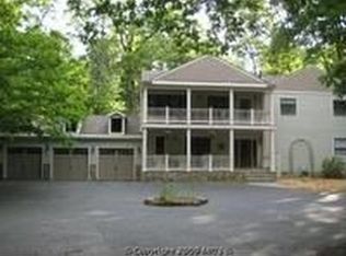 600 Utterback Store Rd, Great Falls, VA 22066