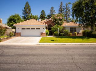 11204 Moorgate St, Bakersfield, CA 93311
