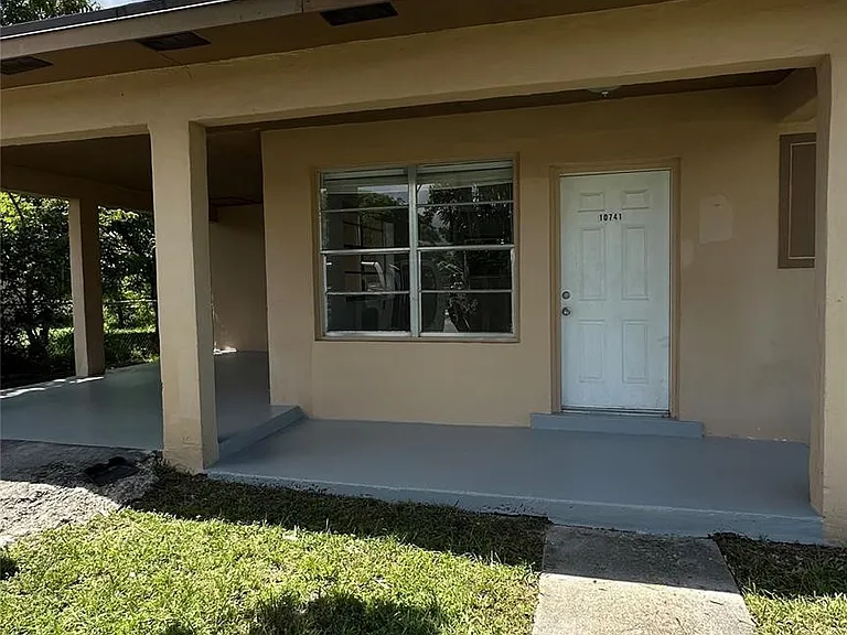 10741 SW 150th Ter — Photo 1