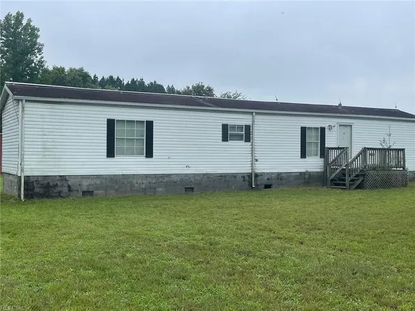 26410 Peters Bridge Rd, Courtland, VA 23837