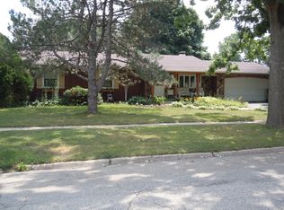 1335 Oak St, Beloit, WI 53511