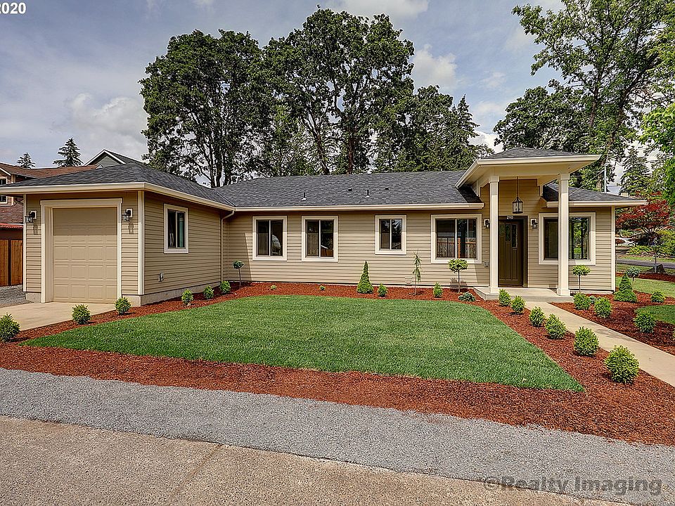 Front of House & Yard