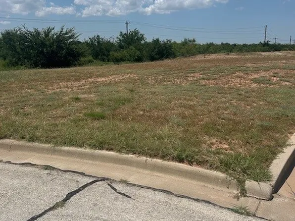 5202 Granite Cir, Abilene, TX 79606