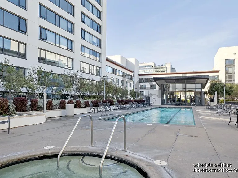 250 King St #754 — Photo 20