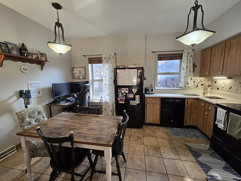 1239 Buena Vista St #1 — Photo 6
