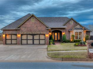 19412 Crest Ridge Dr, Edmond, OK 73012