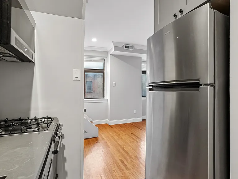 319 S 10th St #333A — Photo 9