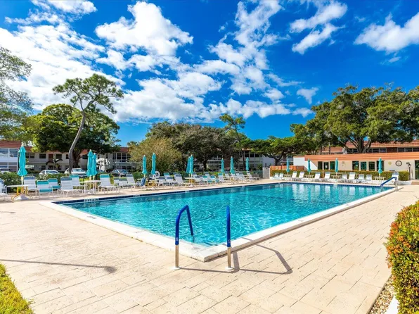 2600 SE OCEAN Boulevard #J12, Stuart, FL 34996