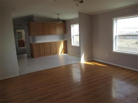 3rd image of 1635 Adams Blvd