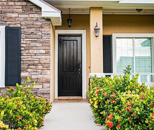 4th image of 2472 Lady Palm Dr