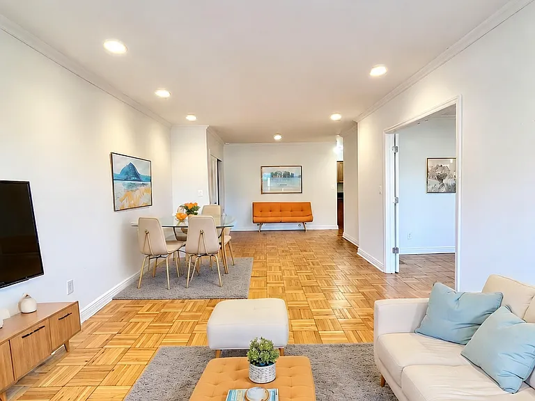 The Chalet Apartments — Photo 20
