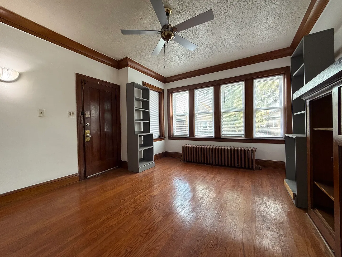 3 bed, $1,500 — Photo 3