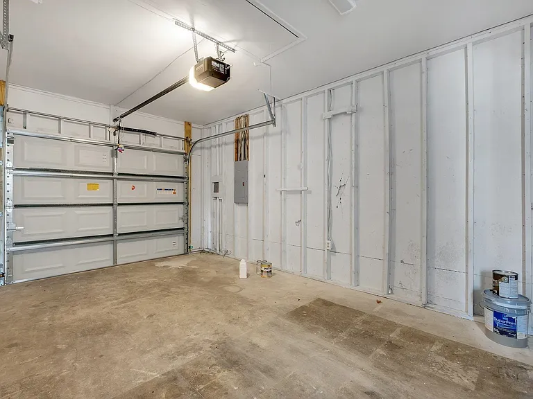 1691 Silverwood Dr — Photo 26