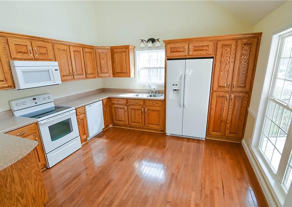 825 Rue Fluer De Lis Lavonia, GA, 30553 Apartments for Rent Zillow