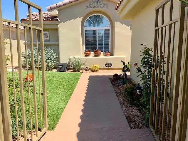 3 bed, 2200 sqft, $3,500 — Photo 2