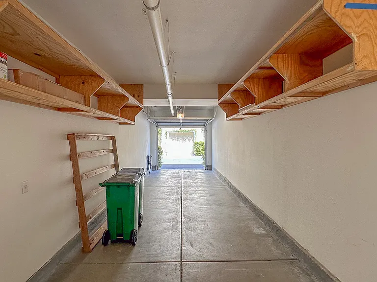 37 Hinterland Way — Photo 19
