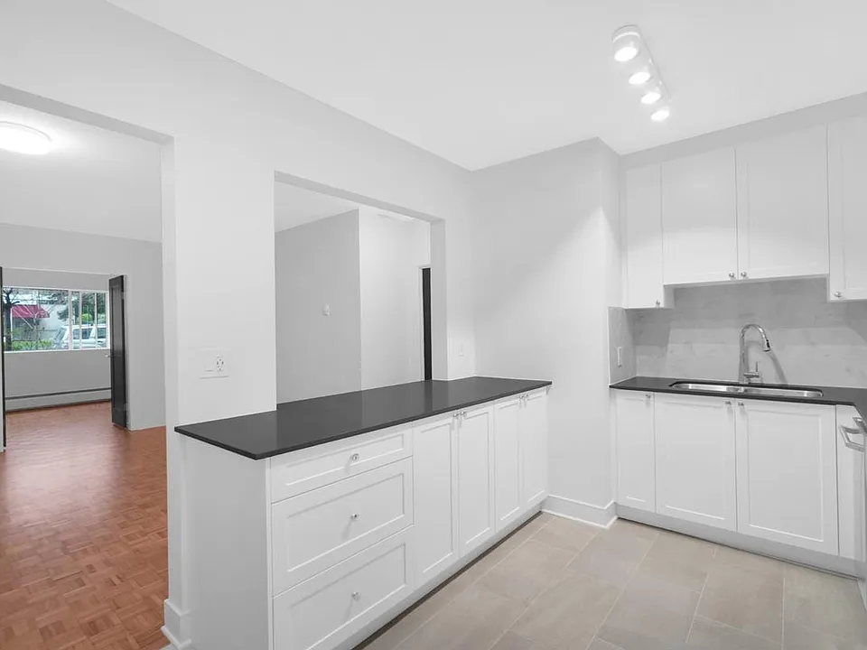 1265 Cardero St