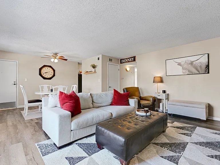 6228 Robinson St #4R — Photo 12