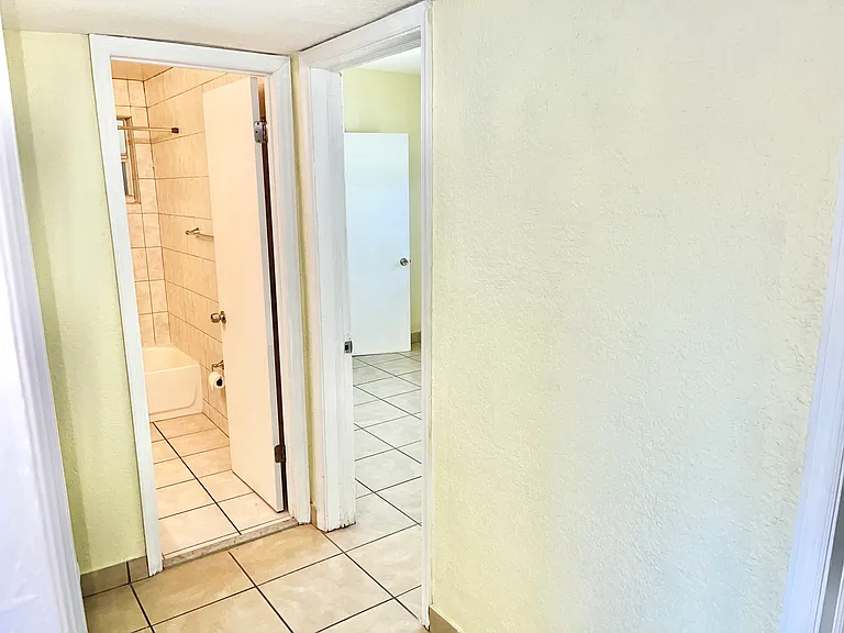 3501 SW 3rd St #1 — Photo 14