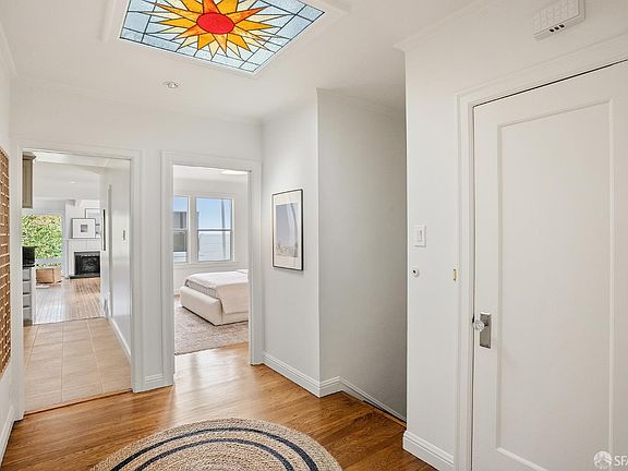 4th image of 44 Collingwood St