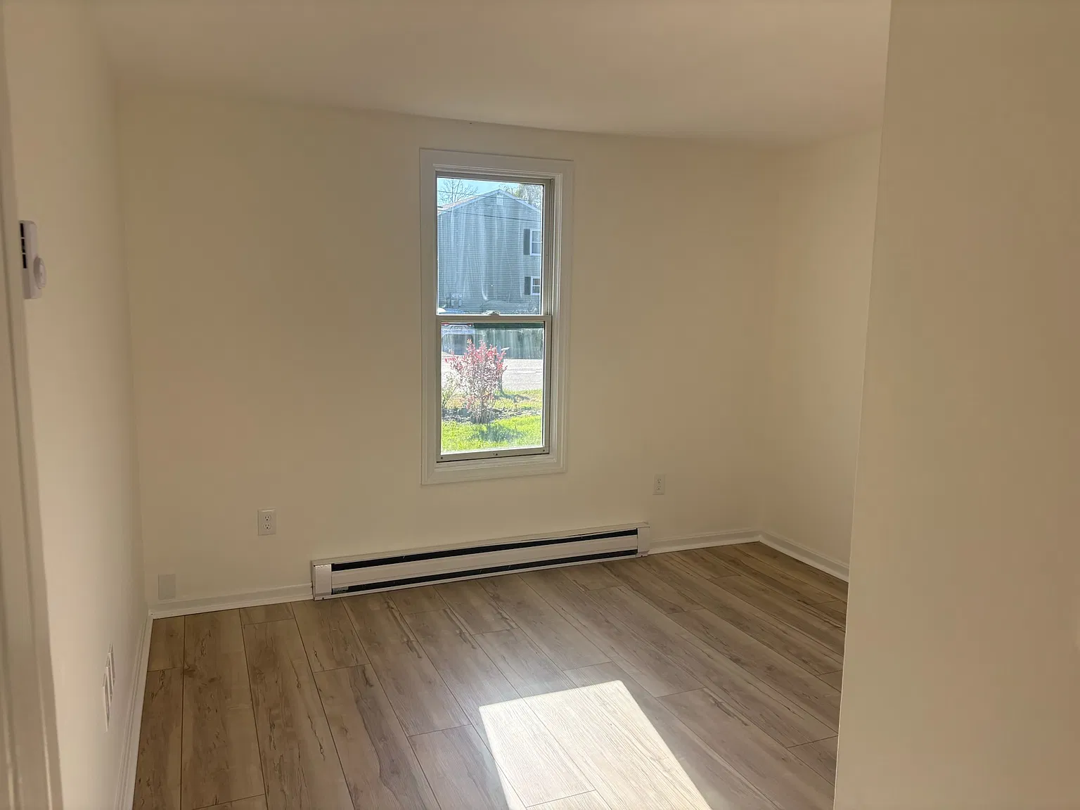 2 bed, 660 sqft, $2,300 — Photo 4