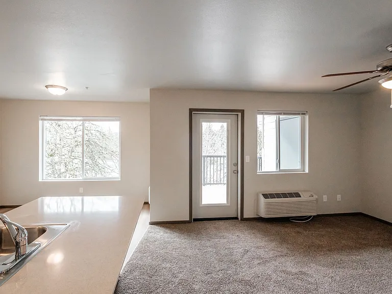 Jefferson Terrace Apartments — Photo 46