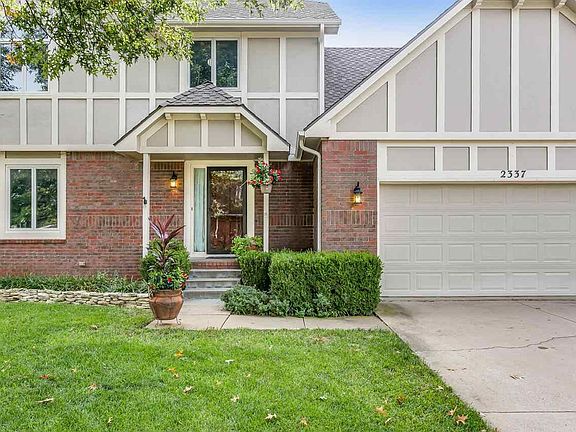 3rd image of 2337 N Stoneybrook Ct