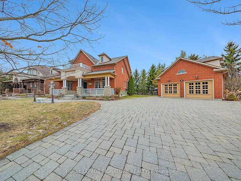 1590 Hallstone Rd — Photo 2